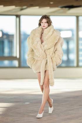 PFW - Stella McCartney Runway A model presents a creation by Stella McCartney for the Womenswear Ready-to-wear Fall-Winter 2025 2026 collection as part of the Paris Fashion Week, in Paris on March 5, 2025. Photo by Eliot Blondet ABACAPRESS.COM Paris France  Copyright: xBlondetxEliot ABACAx