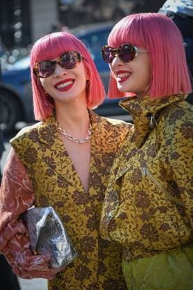 Fashion Week, defile Dries Van Noten pret a porter femme, Automne Hiver 2025 2026 Ami et Au ya Suzuki 441362 2025 03 05 Paris France  Copyright: xBarbaraxNeymanx xStarfacex STAR_441362_014