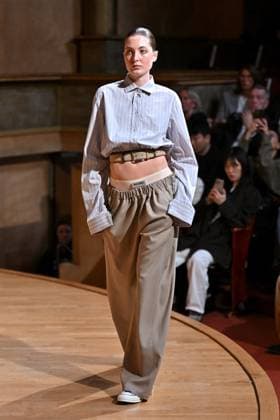 PFW Julie Kegels Runway A model walks the runway during Julie Kegels show during Paris Fashion Week in Paris, France on March 5, 2025. Photo by Julien Reynaud APS-Medias ABACAPRESS.COM Paris France  Copyright: xReynaudxJulien APS-Medias ABACAx