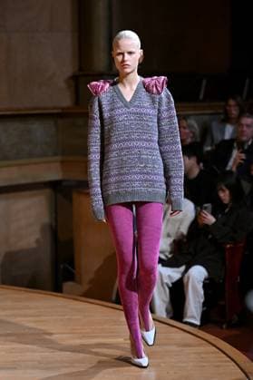 PFW Julie Kegels Runway A model walks the runway during Julie Kegels show during Paris Fashion Week in Paris, France on March 5, 2025. Photo by Julien Reynaud APS-Medias ABACAPRESS.COM Paris France  Copyright: xReynaudxJulien APS-Medias ABACAx