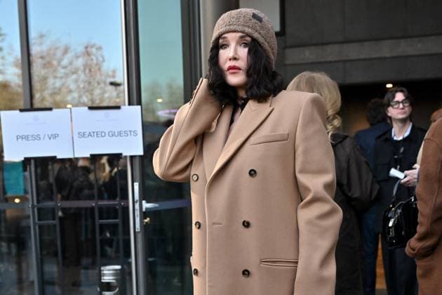 PFW Stella McCartney Outside Arrivals Isabelle Adjani arriving at Stella McCartney show during Paris Fashion Week in Paris, France on March 5, 2025. Photo by Julien Reynaud APS-Medias ABACAPRESS.COM Paris France  Copyright: xReynaudxJulien APS-Medias ABACAx