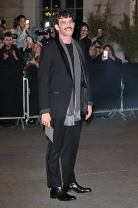 PFW Tom Ford Outside Arrivals Guest arriving at Tom Ford show during Paris Fashion Week in Paris, France on March 5, 2025. Photo by Julien Reynaud APS-Medias ABACAPRESS.COM Paris France  Copyright: xReynaudxJulien APS-Medias ABACAx
