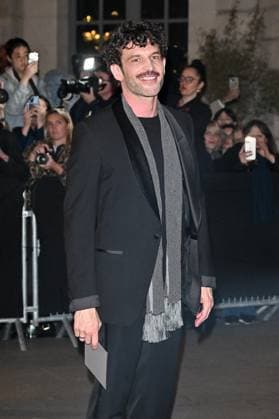 PFW Tom Ford Outside Arrivals Guest arriving at Tom Ford show during Paris Fashion Week in Paris, France on March 5, 2025. Photo by Julien Reynaud APS-Medias ABACAPRESS.COM Paris France  Copyright: xReynaudxJulien APS-Medias ABACAx