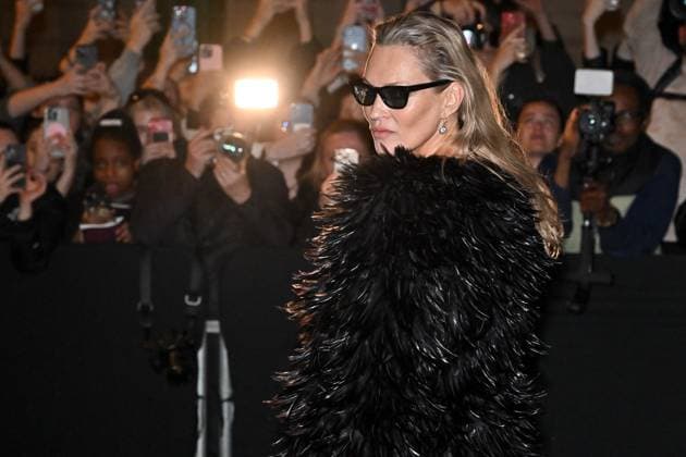Entertainment Bilder des Tages PFW Tom Ford Outside Arrivals Kate Moss arriving at Tom Ford show during Paris Fashion Week in Paris, France on March 5, 2025. Photo by Julien Reynaud APS-Medias ABACAPRESS.COM Paris France  Copyright: xReynaudxJulien APS-Medias ABACAx