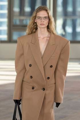 . 05 03 2025. Paris, France. Stella McCartney show at Paris Fashion Week for Autumn Winter 25 .  xi-Imagesx IIM-25784-0024