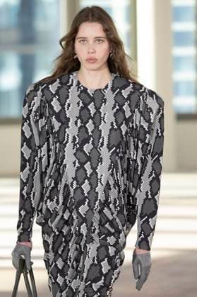 . 05 03 2025. Paris, France. Stella McCartney show at Paris Fashion Week for Autumn Winter 25 .  xi-Imagesx IIM-25784-0072