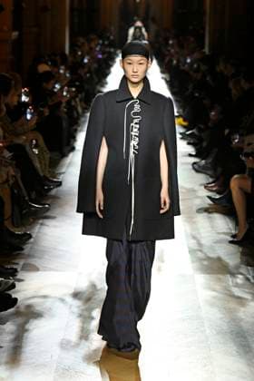 Dries van Noten Ready to wear fall winter 2025 26 Paris March 2025 Dries van Noten Ready to wear fall winter 2025 26 Paris March 2025, Credit:Zeppelin Avalon  Copyright: xZeppelinx xAvalonx 0972553200
