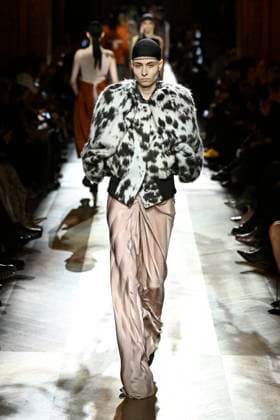 Dries van Noten Ready to wear fall winter 2025 26 Paris March 2025 Dries van Noten Ready to wear fall winter 2025 26 Paris March 2025, Credit:Zeppelin Avalon  Copyright: xZeppelinx xAvalonx 0972553381