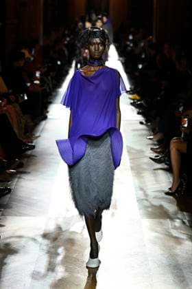 Entertainment Bilder des Tages Dries van Noten Ready to wear fall winter 2025 26 Paris March 2025 Dries van Noten Ready to wear fall winter 2025 26 Paris March 2025, Credit:Zeppelin Avalon  Copyright: xZeppelinx xAvalonx 0972553575