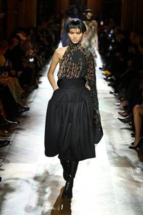 Dries van Noten Ready to wear fall winter 2025 26 Paris March 2025 Dries van Noten Ready to wear fall winter 2025 26 Paris March 2025, Credit:Zeppelin Avalon  Copyright: xZeppelinx xAvalonx 0972553648