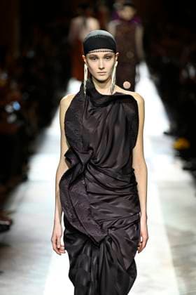 Dries van Noten Ready to wear fall winter 2025 26 Paris March 2025 Dries van Noten Ready to wear fall winter 2025 26 Paris March 2025, Credit:Zeppelin Avalon  Copyright: xZeppelinx xAvalonx 0972554517