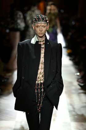 Dries van Noten Ready to wear fall winter 2025 26 Paris March 2025 Dries van Noten Ready to wear fall winter 2025 26 Paris March 2025, Credit:Zeppelin Avalon  Copyright: xZeppelinx xAvalonx 0972554582