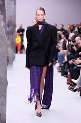 PFW - Acne Studios Runway A model walks the runway during the Acne Studios Womenswear Fall Winter 2025-2026 show as part of Paris Fashion at L’Observatoire de Paris on March 05, 2025 in Paris, France. Photo by Alain-Gil Gonzalez ABACAPRESS.COM Paris France  Copyright: xGonzalezxAlain-Gil ABACAx