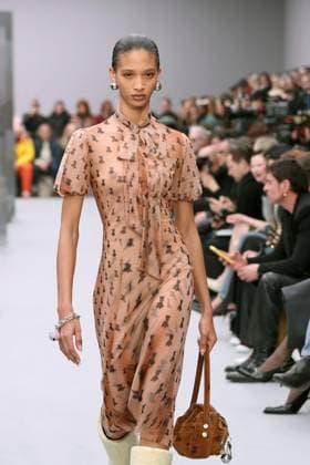 Acne Studios Ready to wear fall winter 2025 26 Paris March 2025 Acne Studios Ready to wear fall winter 2025 26 Paris March 2025, Credit:Zeppelin Avalon  Copyright: xZeppelinx xAvalonx 0972548815