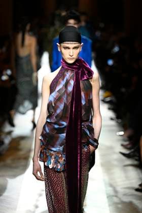 Dries van Noten Ready to wear fall winter 2025 26 Paris March 2025 Dries van Noten Ready to wear fall winter 2025 26 Paris March 2025, Credit:Zeppelin Avalon  Copyright: xZeppelinx xAvalonx 0972555436