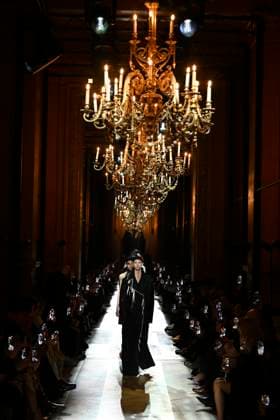 Dries van Noten Ready to wear fall winter 2025 26 Paris March 2025 Dries van Noten Ready to wear fall winter 2025 26 Paris March 2025, Credit:Zeppelin Avalon  Copyright: xZeppelinx xAvalonx 0972556871