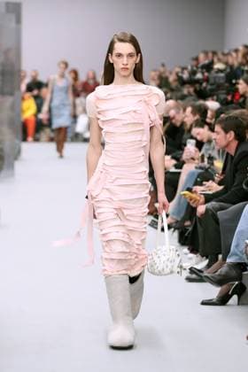 Acne Studios Ready to wear fall winter 2025 26 Paris March 2025 Acne Studios Ready to wear fall winter 2025 26 Paris March 2025, Credit:Zeppelin Avalon  Copyright: xZeppelinx xAvalonx 0972549207