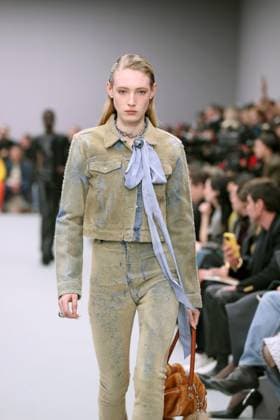 Acne Studios Ready to wear fall winter 2025 26 Paris March 2025 Acne Studios Ready to wear fall winter 2025 26 Paris March 2025, Credit:Zeppelin Avalon  Copyright: xZeppelinx xAvalonx 0972549239