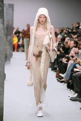 Acne Studios Ready to wear fall winter 2025 26 Paris March 2025 Acne Studios Ready to wear fall winter 2025 26 Paris March 2025, Credit:Zeppelin Avalon  Copyright: xZeppelinx xAvalonx 0972549325