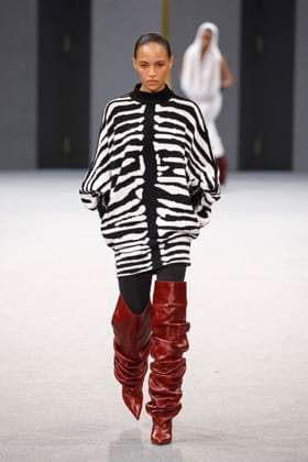 Balmain Studios Ready to wear fall winter 2025 26 Paris March 2025 Balmain Studios Ready to wear fall winter 2025 26 Paris March 2025, Credit:Zeppelin Avalon  Copyright: xZeppelinx xAvalonx 0972550286