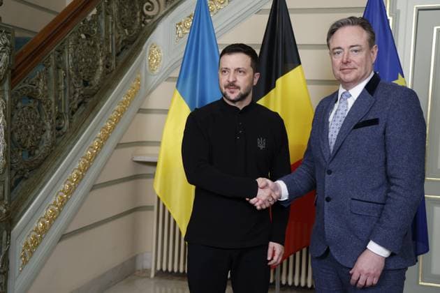 News Themen der Woche KW10 Ukraine president Volodymyr Zelensky and Prime Minister Bart De Wever pictured during a meeting between the King and Ukrainian President, Thursday 06 March 2025, in Brussels. An exceptional European Council was held this Thursday in Brussels to discuss European support for Ukraine. This morning, the Ukrainian president met with Belgian Prime Minister De Wever.  NICOLASxMAETERLINCK 114358438
