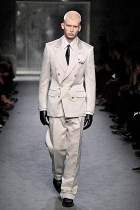 TOM FORD Ready to wear fall winter 2025 26 Paris March 2025 TOM FORD Ready to wear fall winter 2025 26 Paris March 2025, Credit:Zeppelin Avalon France, Paris  Copyright: xZeppelinx xAvalonx 0972568308