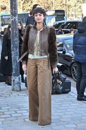 PFW Chloe Outside Arrivals Taylor Hill arriving at Chloe show during Paris Fashion Week in Paris, France on March 6, 2025. Photo by Julien Reynaud APS-Medias ABACAPRESS.COM Paris France  Copyright: xReynaudxJulien APS-Medias ABACAx