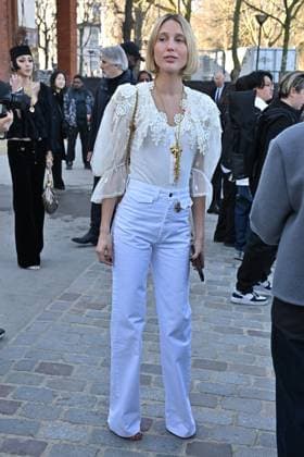 PFW Chloe Outside Arrivals Alexia Mavroleon arriving at Chloe show during Paris Fashion Week in Paris, France on March 6, 2025. Photo by Julien Reynaud APS-Medias ABACAPRESS.COM Paris France  Copyright: xReynaudxJulien APS-Medias ABACAx