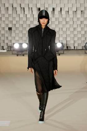 Off White Ready to Wear Fall Winter 2025 - Paris, March 2025 Off White Ready to Wear Fall Winter 2025 - Paris, March 2025, Credit:Zeppelin Avalon  Copyright: xZeppelinx xAvalonx 0972838351