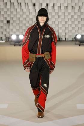 Off White Ready to Wear Fall Winter 2025 - Paris, March 2025 Off White Ready to Wear Fall Winter 2025 - Paris, March 2025, Credit:Zeppelin Avalon  Copyright: xZeppelinx xAvalonx 0972839223