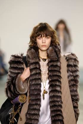 Chloe Ready to Wear Fall Winter 2025 - Paris, March 2025 Chloe Ready to Wear Fall Winter 2025 - Paris, March 2025, Credit:Zeppelin Avalon  Copyright: xZeppelinx xAvalonx 0972841620