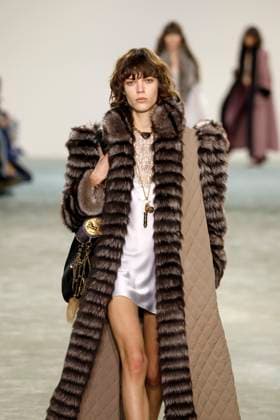Chloe Ready to Wear Fall Winter 2025 - Paris, March 2025 Chloe Ready to Wear Fall Winter 2025 - Paris, March 2025, Credit:Zeppelin Avalon  Copyright: xZeppelinx xAvalonx 0972841664