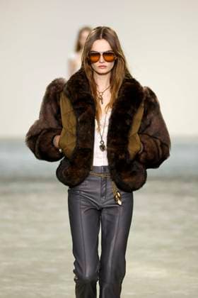 Chloe Ready to Wear Fall Winter 2025 - Paris, March 2025 Chloe Ready to Wear Fall Winter 2025 - Paris, March 2025, Credit:Zeppelin Avalon  Copyright: xZeppelinx xAvalonx 0972842317