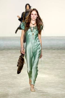 Chloe Ready to Wear Fall Winter 2025 - Paris, March 2025 Chloe Ready to Wear Fall Winter 2025 - Paris, March 2025, Credit:Zeppelin Avalon  Copyright: xZeppelinx xAvalonx 0972842340