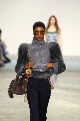 Chloe Ready to Wear Fall Winter 2025 - Paris, March 2025 Chloe Ready to Wear Fall Winter 2025 - Paris, March 2025, Credit:Zeppelin Avalon  Copyright: xZeppelinx xAvalonx 0972842460