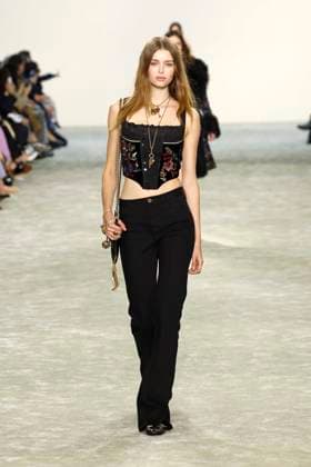 Chloe Ready to Wear Fall Winter 2025 - Paris, March 2025 Chloe Ready to Wear Fall Winter 2025 - Paris, March 2025, Credit:Zeppelin Avalon  Copyright: xZeppelinx xAvalonx 0972842480