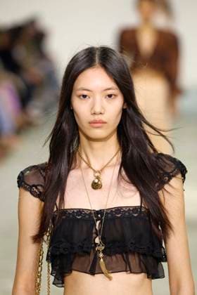 Chloe Ready to Wear Fall Winter 2025 - Paris, March 2025 Chloe Ready to Wear Fall Winter 2025 - Paris, March 2025, Credit:Zeppelin Avalon  Copyright: xZeppelinx xAvalonx 0972842601