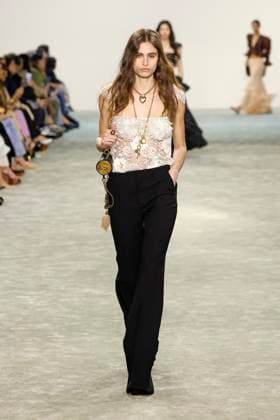Chloe Ready to Wear Fall Winter 2025 - Paris, March 2025 Chloe Ready to Wear Fall Winter 2025 - Paris, March 2025, Credit:Zeppelin Avalon  Copyright: xZeppelinx xAvalonx 0972843097