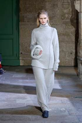 Ruohan Ready to Wear Fall Winter 2025 - Paris, March 2025 Ruohan Ready to Wear Fall Winter 2025 - Paris, March 2025, Credit:Zeppelin Avalon  Copyright: xZeppelinx xAvalonx 0972845647