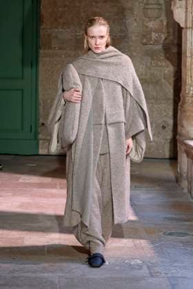 Ruohan Ready to Wear Fall Winter 2025 - Paris, March 2025 Ruohan Ready to Wear Fall Winter 2025 - Paris, March 2025, Credit:Zeppelin Avalon  Copyright: xZeppelinx xAvalonx 0972846021