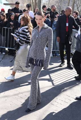 Arrivals at the Rabanne Fashion Collection Ready to Wear Fall Winter 2025 2026 show during Paris Fashion Week PFW at Unesco headquarters Meredith Duxbury at the arrivals at the Rabanne Fashion Collection Ready to Wear Fall Winter 2025 2026 show during Paris Fashion Week PFW at Unesco headquarters, in Paris, France, March 6, 2025 Denis Guignebourg Bestimage Arrivals at the Rabanne Fashion Collection Ready to Wear Fall Winter 2025 2026 show during Paris Fashion Week PFW at UNESCO headquarters, in Paris, France, March 6, 2025 Paris France  Copyright: xDenisxGuignebourgx xBestimagexDenisxGuignebourgx xBestimagex