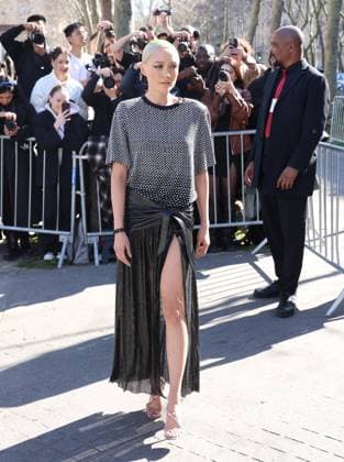 Arrivals at the Rabanne Fashion Collection Ready to Wear Fall Winter 2025 2026 show during Paris Fashion Week PFW at UNESCO headquarters Guest at arrivals at the Rabanne Fashion Collection Ready to Wear Fall Winter 2025 2026 show during Paris Fashion Week PFW at UNESCO headquarters, in Paris, France, March 6, 2025 Denis Guignebourg Bestimage Arrivals at the Rabanne Fashion Collection Ready to Wear Fall Winter 2025 2026 show during Paris Fashion Week PFW at UNESCO headquarters, in Paris, France, March 6, 2025 Paris France  Copyright: xDenisxGuignebourgx xBestimagexDenisxGuignebourgx xBestimagex