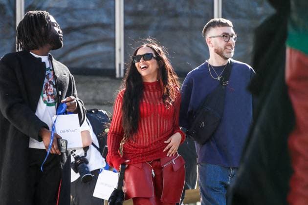 Arrivals at the Off White fashion show, at the headquarters of the French Communist Party PCF , Fashion Collection Ready to Wear Fall Winter 2025 2026 at Paris Fashion Week PFW Guest at arrivals at the Off White fashion show, at the headquarters of the French Communist Party PCF , Fashion Collection Ready to Wear Fall Winter 2025 2026 at Paris Fashion Week PFW , in Paris, France, March 6, 2025 Christophe Clovis Bestimage Arrivals at the Off White fashion show, at the headquarters of the French Communist Party PCF , Fashion Collection Ready to Wear Fall Winter 2025 2026 during Paris Fashion Week PFW , in Paris, France, March 6, 2025 Paris France Copyright: xChristophexClovisx xBestimagexChristophexClovisx xBestimagex