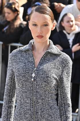PFW Rabanne Outside Arrivals Meredith Duxbury arriving at Rabanne show during Paris Fashion Week in Paris, France on March 6, 2025. Photo by Julien Reynaud APS-Medias ABACAPRESS.COM Paris France  Copyright: xReynaudxJulien APS-Medias ABACAx