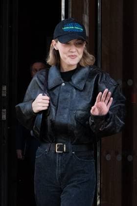 PFW - Gigi Hadid Leaves Her Hotel Gigi Hadid leaves her hotel in Paris, France on March 6, 2025, during Paris Fashion Week. Photo by Florian Poitout ABACAPRESS.COM Paris France  Copyright: xPoitoutxFlorian ABACAx