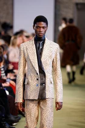 Paco Rabanne Ready to Wear Fall Winter 2025 - Paris, March 2025 Paco Rabanne Ready to Wear Fall Winter 2025 - Paris, March 2025, Credit:Zeppelin Avalon  Copyright: xZeppelinx xAvalonx 0972939030