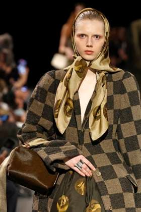 Uma Wang Ready to Wear Fall Winter 2025 - Paris, March 2025 Uma Wang Ready to Wear Fall Winter 2025 - Paris, March 2025, Credit:Zeppelin Avalon  Copyright: xZeppelinx xAvalonx 0972941184
