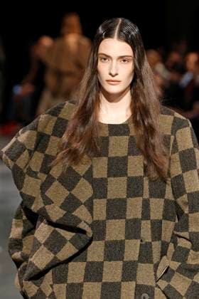 Uma Wang Ready to Wear Fall Winter 2025 - Paris, March 2025 Uma Wang Ready to Wear Fall Winter 2025 - Paris, March 2025, Credit:Zeppelin Avalon  Copyright: xZeppelinx xAvalonx 0972941566