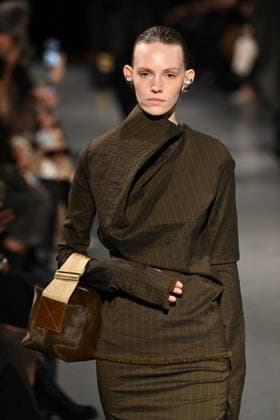 PFW Uma Wang Runway A model walks the runway during the Uma Wang Womenswear Fall Winter 2025-2026 show as part of Paris Fashion Week at L’Observatoire de Paris in Paris, France on March 06, 2025. Photo by Aurore Marechal ABACAPRESS.COM Paris France  Copyright: xMarechalxAurore ABACAx