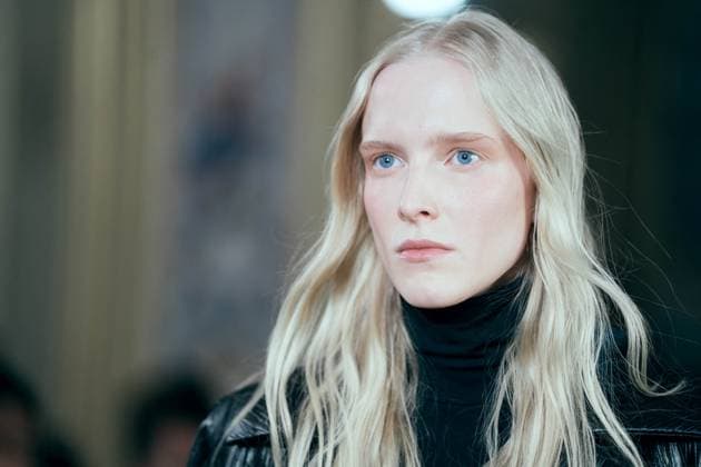 PFW - Leonard Runway A model presents a creation by Leonard Paris for the Womenswear Ready-to-wear Fall-Winter 2025 2026 collection as part of the Paris Fashion Week, in Paris, France on March 7, 2025. Photo by Alexis Jumeau ABACAPRESS.COM Paris France  Copyright: xJumeauxAlexis ABACAx